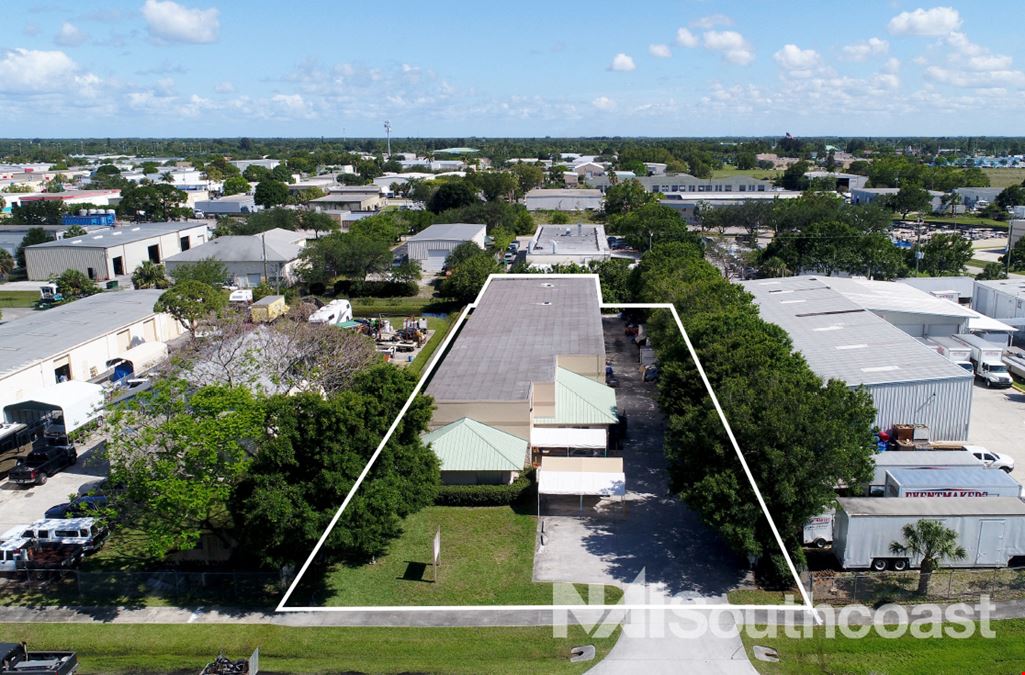 ±2,734 SF Warehouse Condo