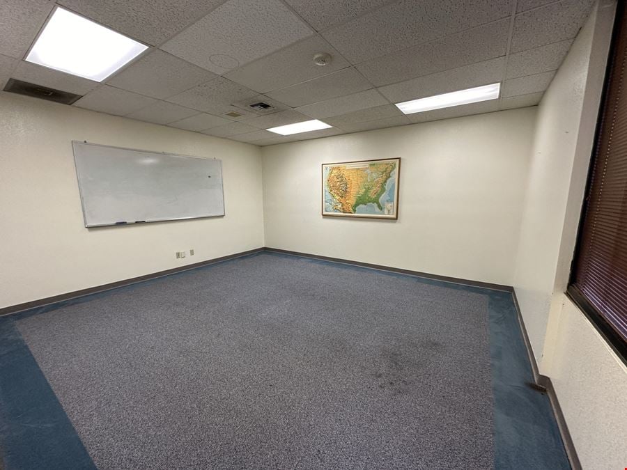 2727 North Grove Industrial Drive Suite 121