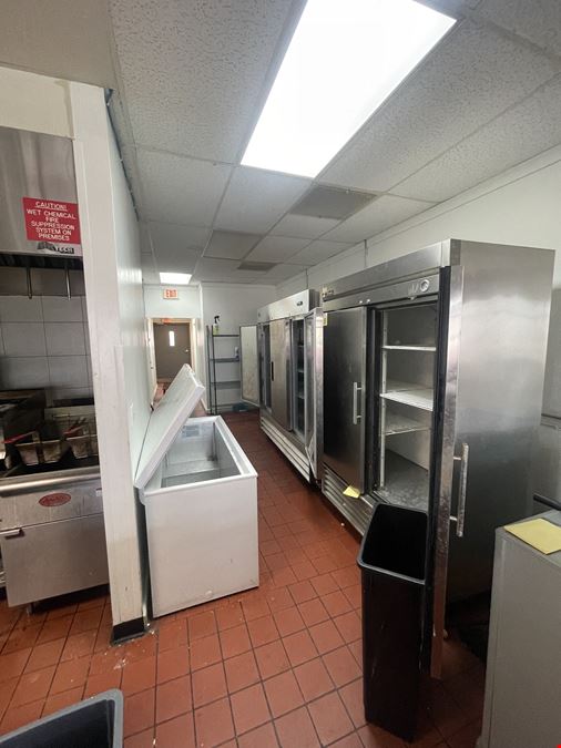 33080-33196 Groesbeck Hwy