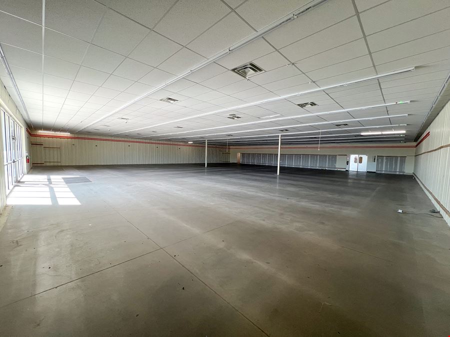 JUNIOR BOX IN HOISINGTON, KS