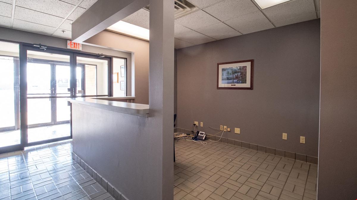Prime Industrial Flex Space for Lease