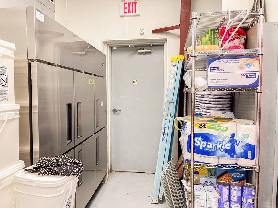 Retail Suites for Lease in Highly-Visible Commercial Corridor