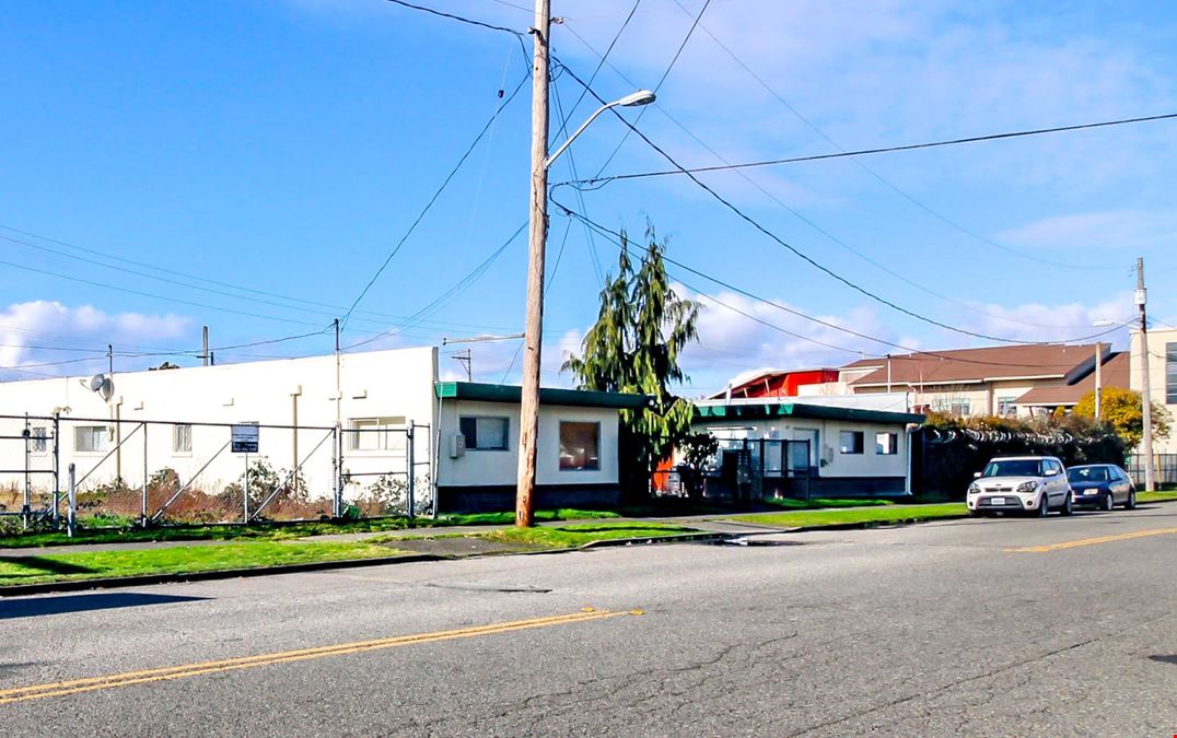 418 Central Ave N