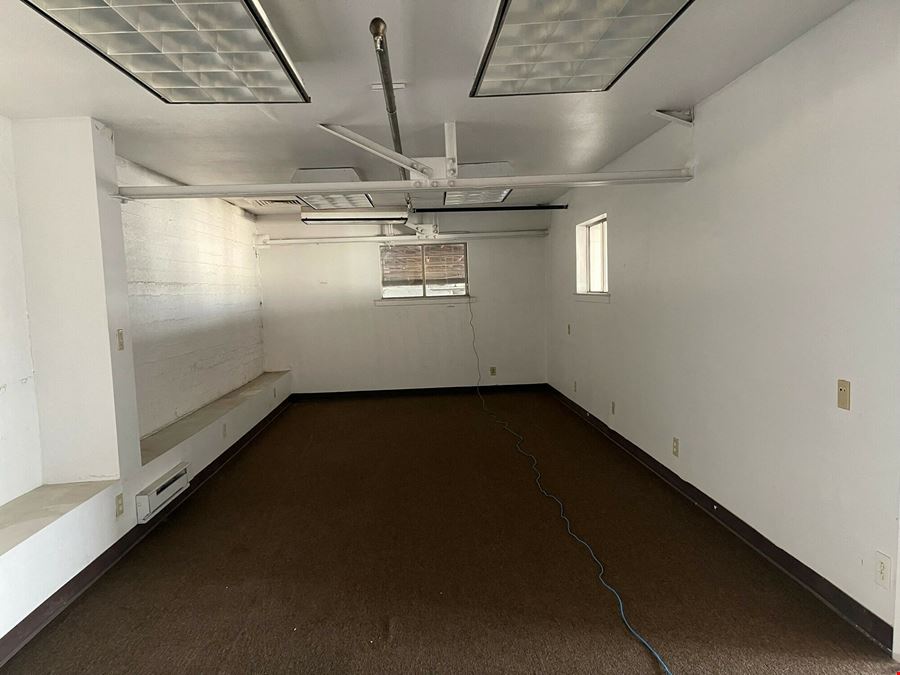 Office/Warehouse Space w/ Large Yard in Fresno, CA