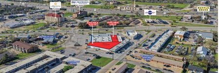 Preview of Retail space for Rent at 305 W Euless Blvd, Oakwood