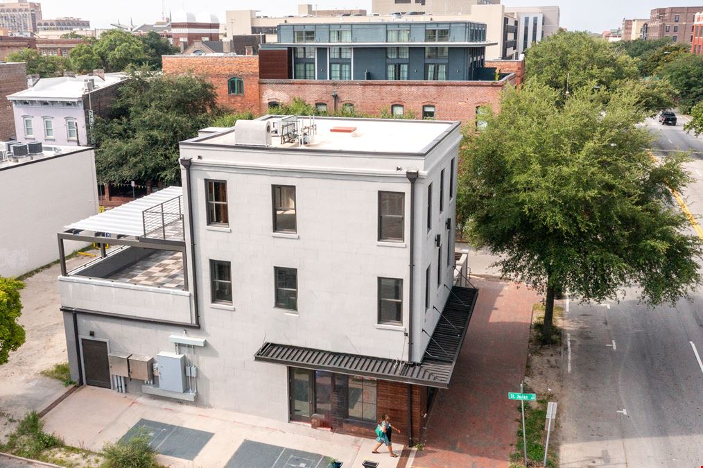 Downtown Multi-Level Bar, Restaurant, Events