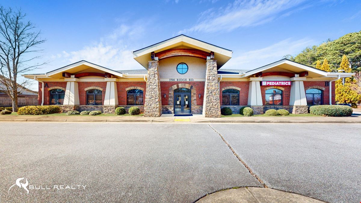 ±2,250 SF Medical Office Suite For Lease