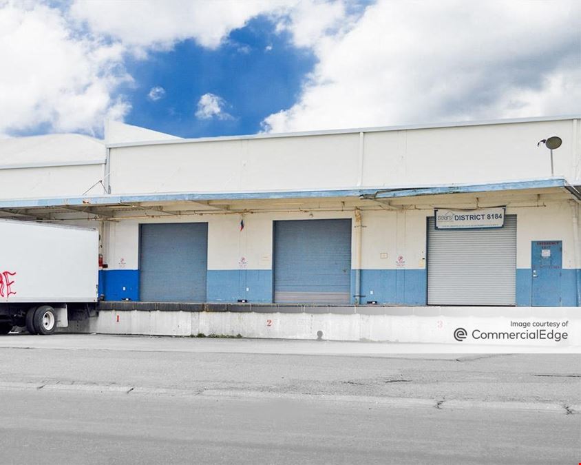 1200 Blumenfeld Drive