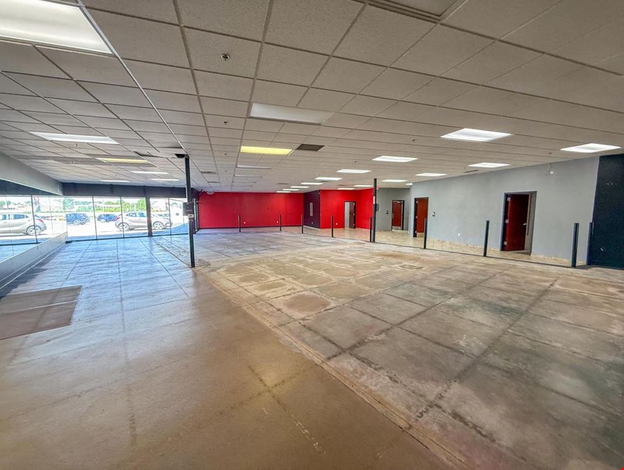4200 East Frontage Road - Harbor Freight Center