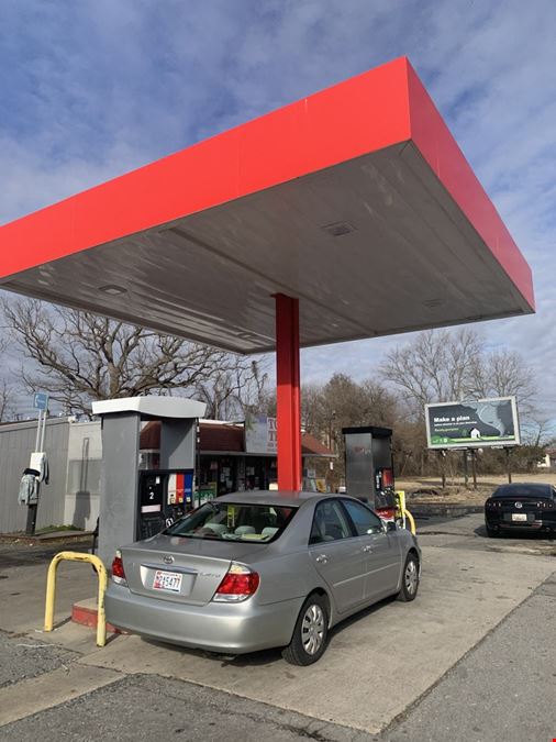 10 Year Lease: Gas Station & Convenience Store