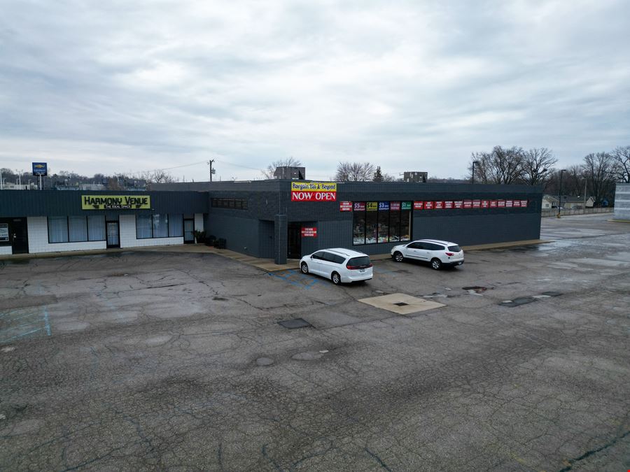 35270 Gratiot Ave