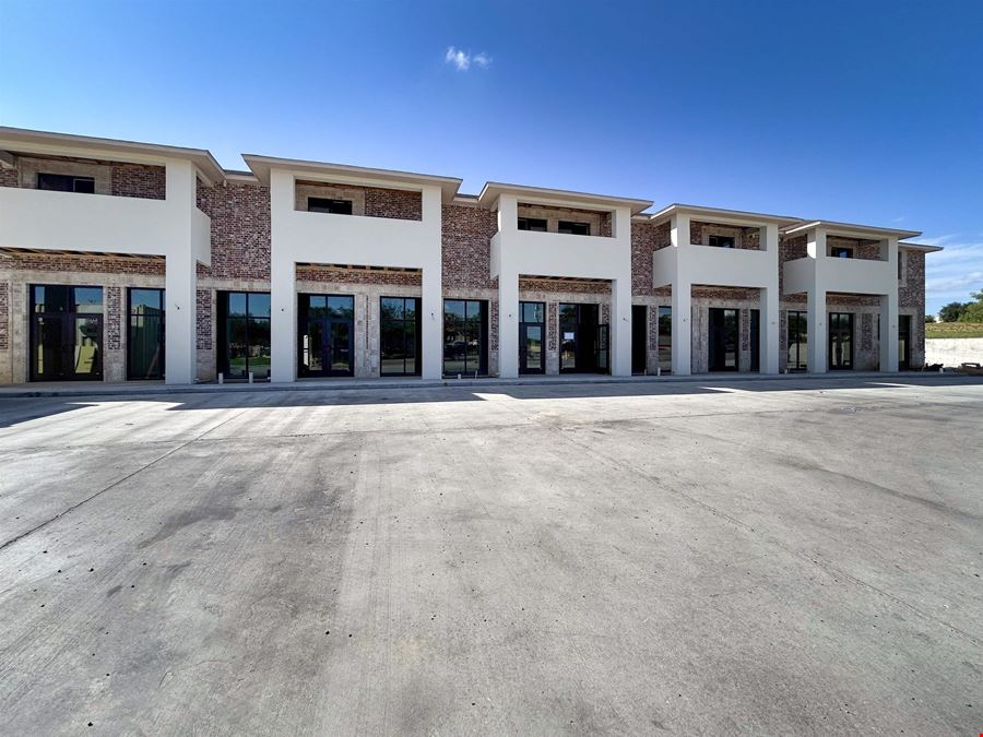 210 Calle del Norte