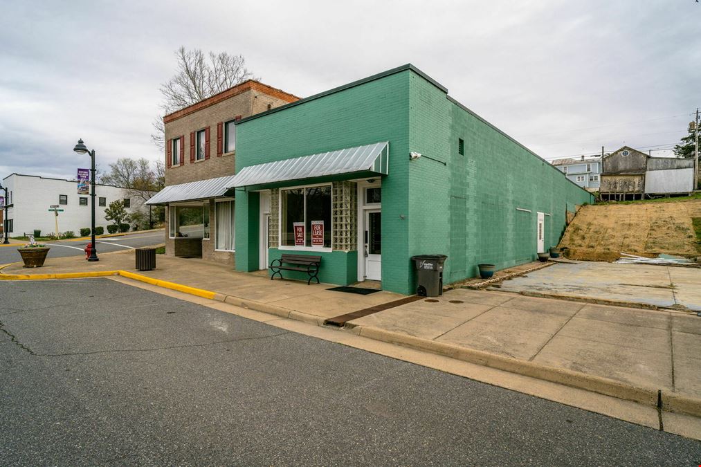 INVESTMENT OPPORTUNITY | 100% OCCUPIED RENOVATED MIXED-USE BUILDING