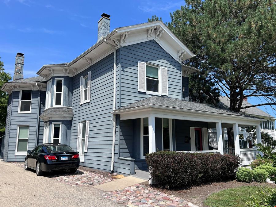 477 Elm Place