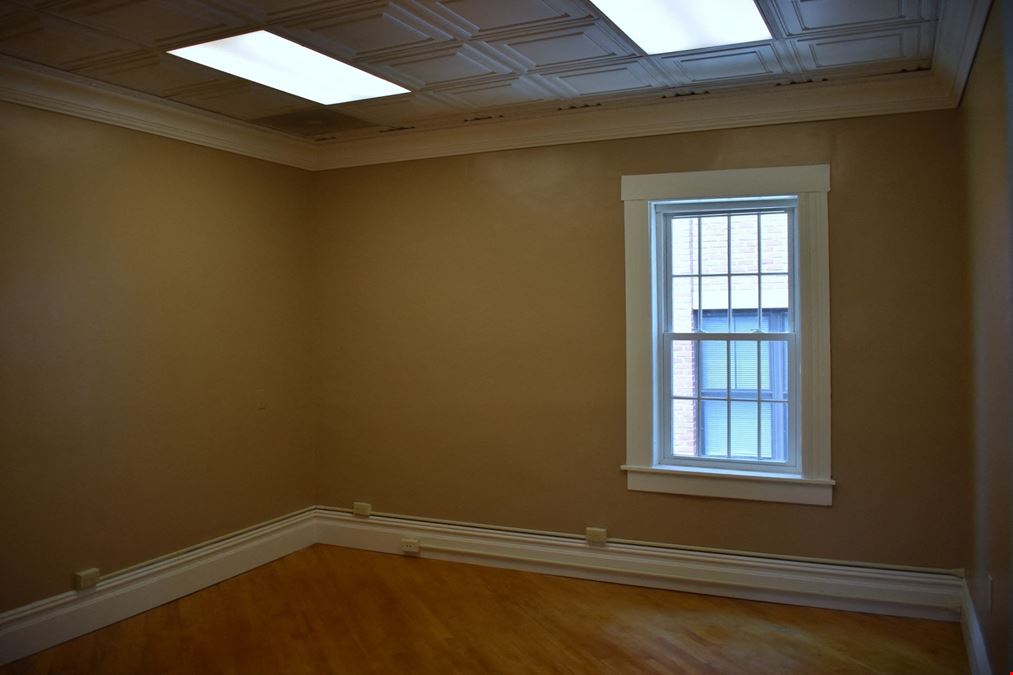 270 Pleasant St
