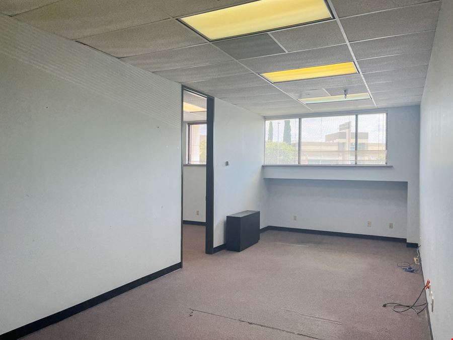 Office Suites Available in Investar Tower