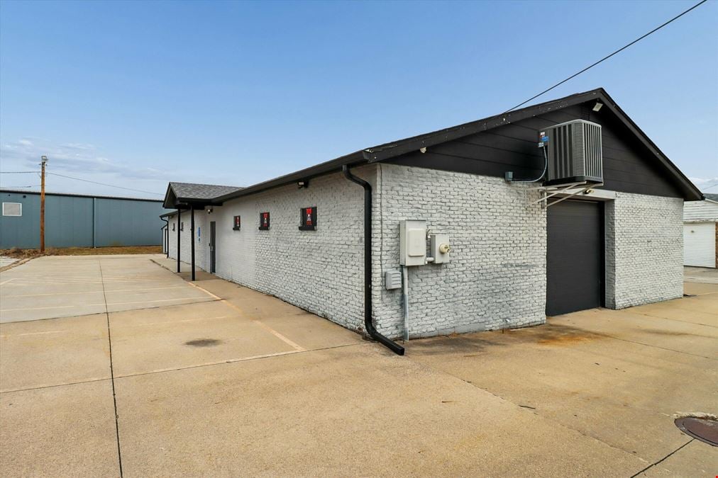 1525 E Army Post Rd