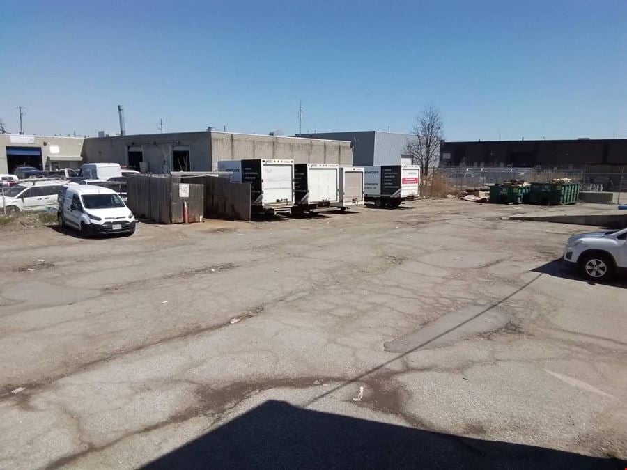 3,500 sqft private industrial warehouse for rent in Brampton