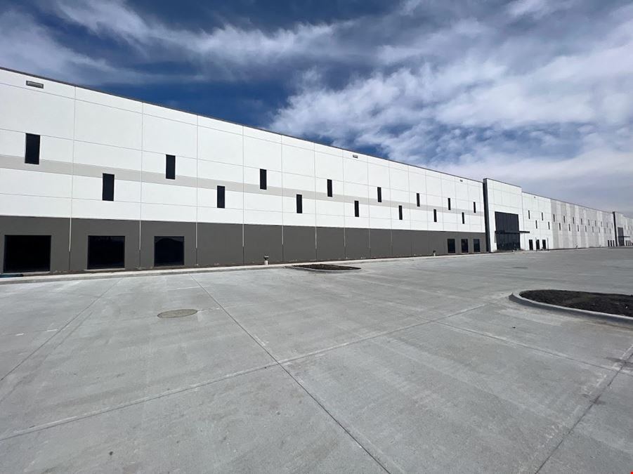 Center Pointe Warehouse
