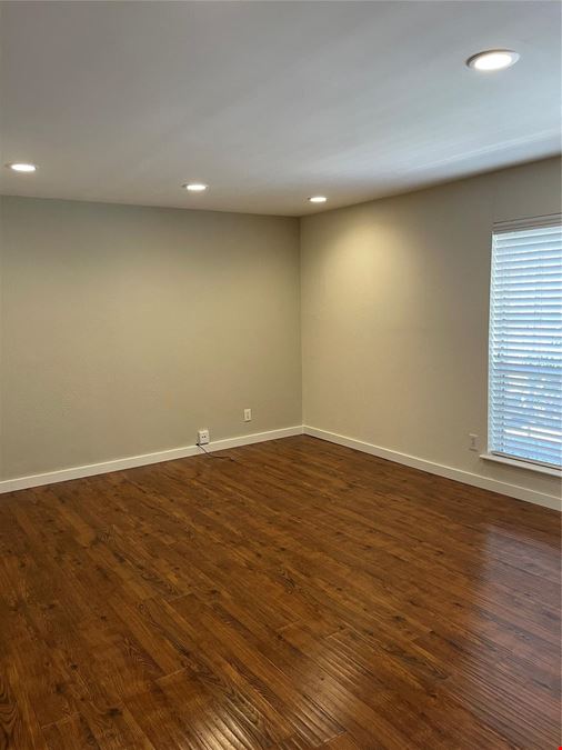 3811 Holland Ave