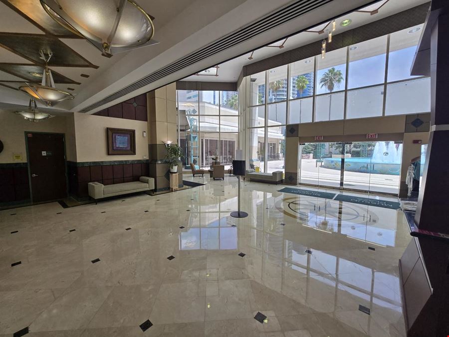 PREMIER OFFICE: Amazing opportunity to lease!