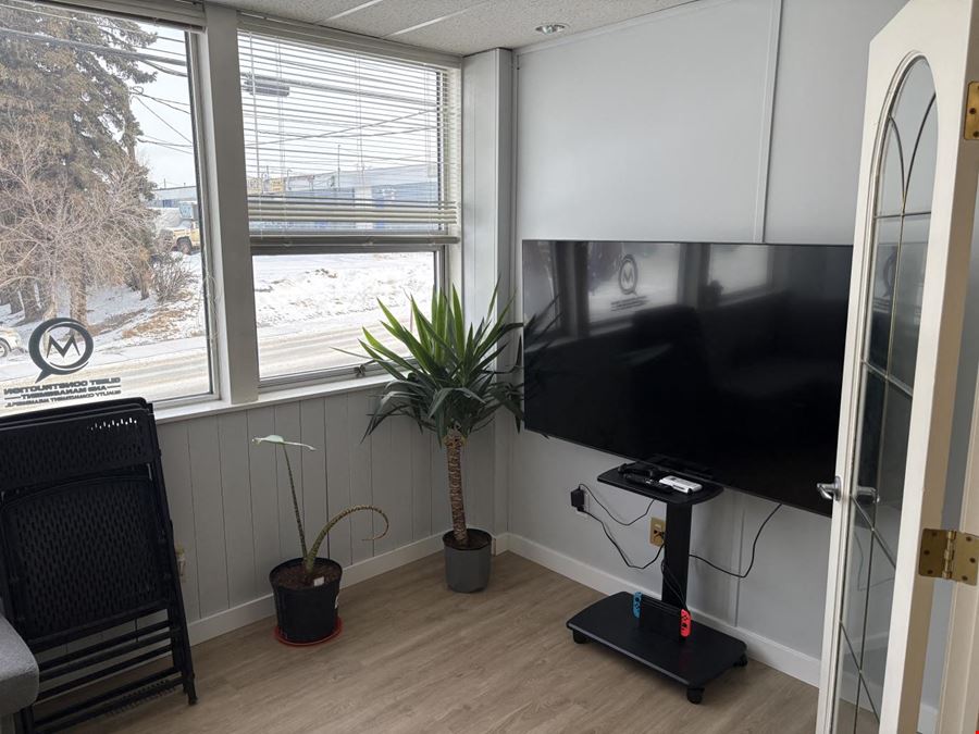 6923 Farrell Road SE, Calgary AB