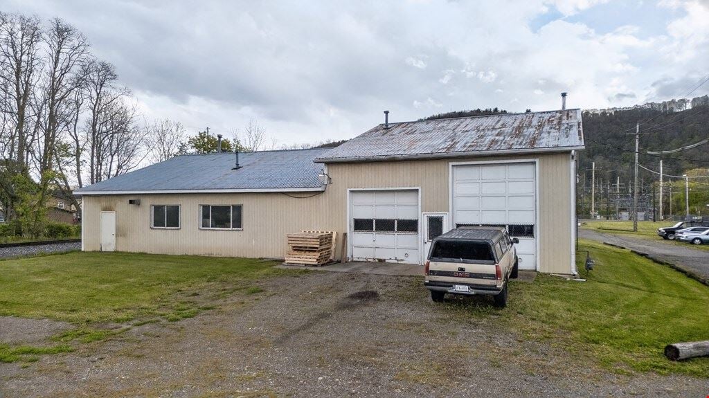 106 N Elmira St