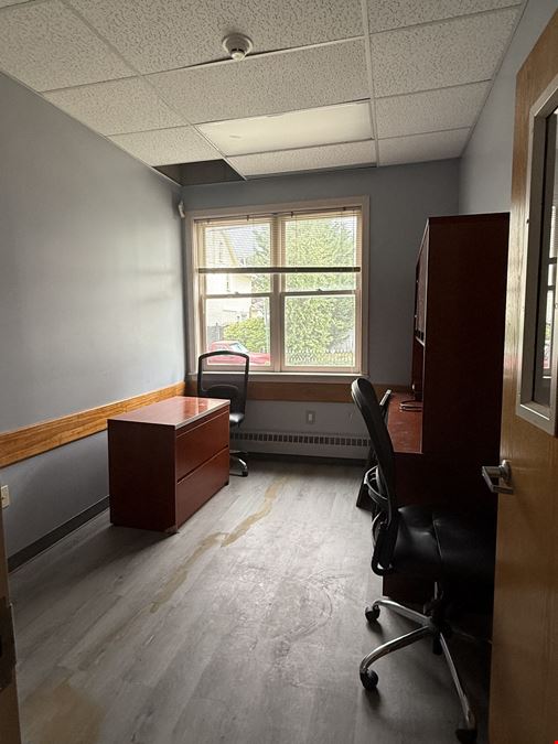 301 W Main St