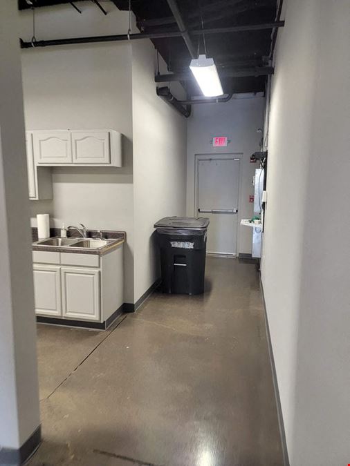 1143 Oak Ridge Tpke #105