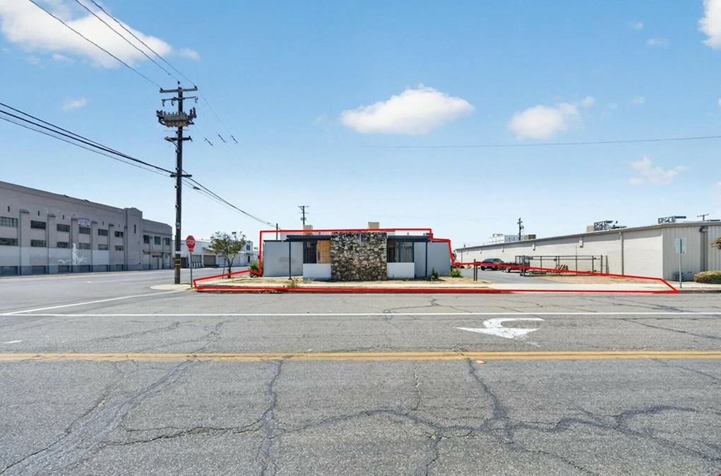 ±4,364 SF Freestanding Industrial Building + Large Yard Area - CA-41 Exposure