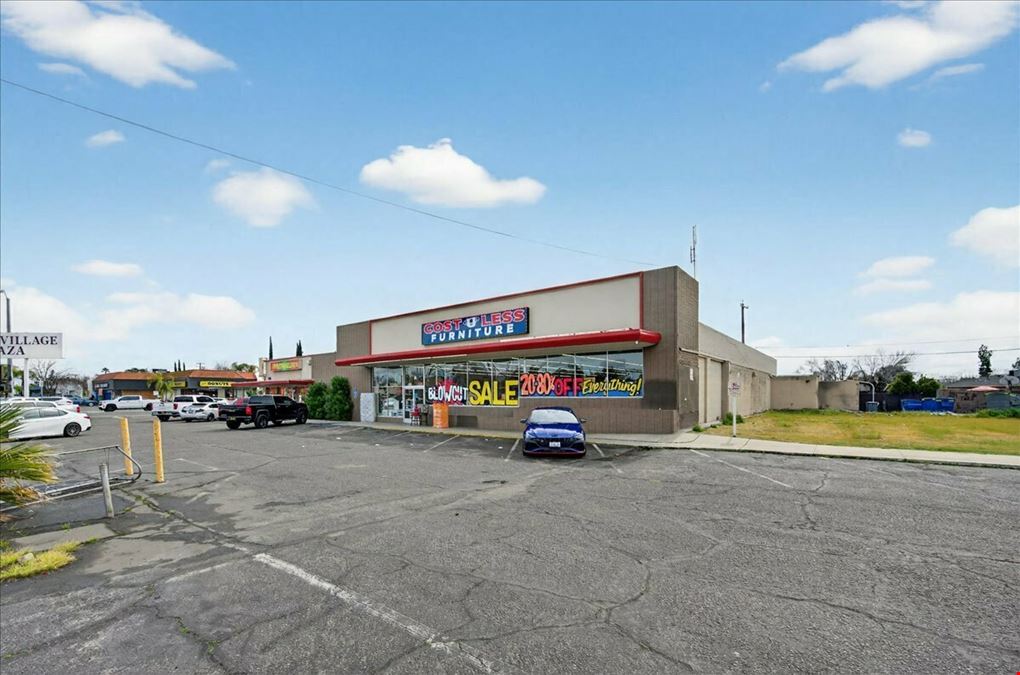 Retail Anchor Building Available on SWC of Clinton/Cedar in Fresno, CA