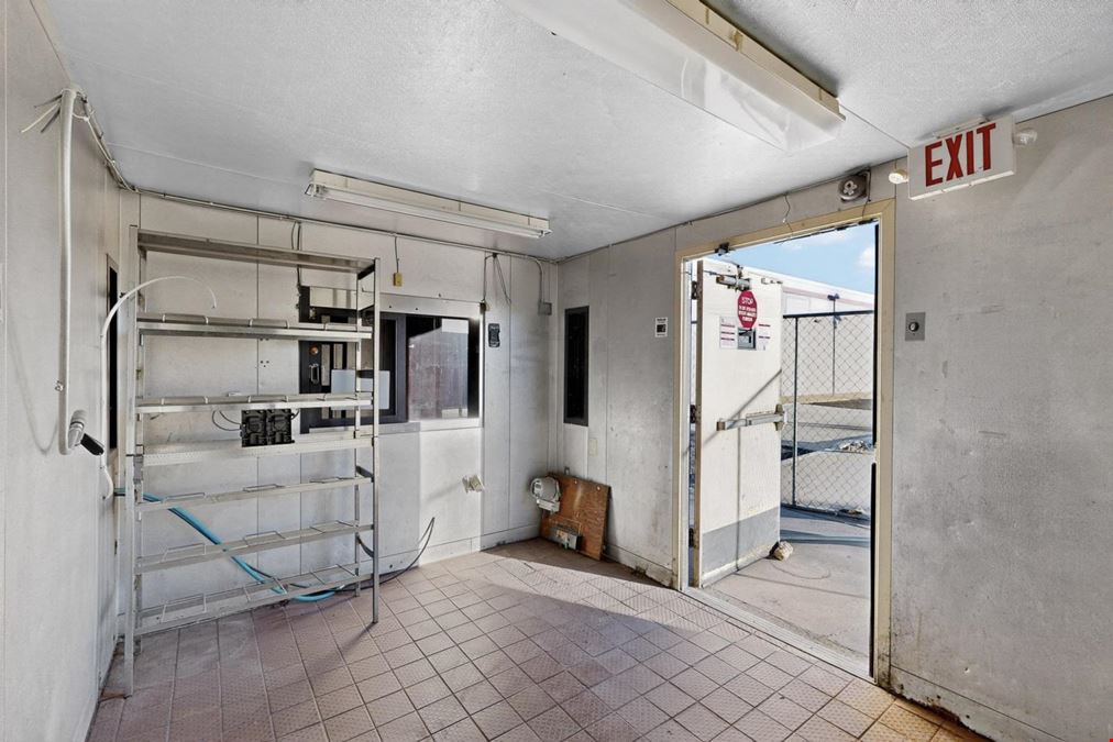 High Traffic Drive Thru Opportunity