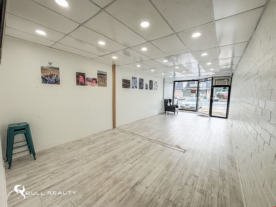 ±1,150 SF Retail Space For Lease in Ingleside Village