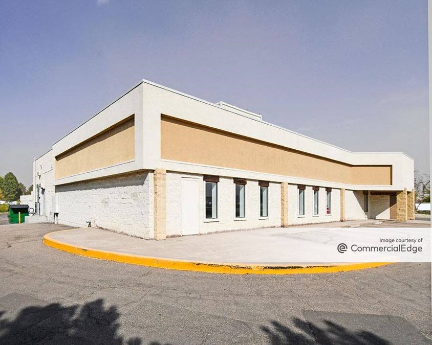 Michael's Aurora Plaza