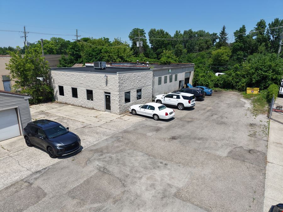 32432 Eight Mile Road, Farmington Hills