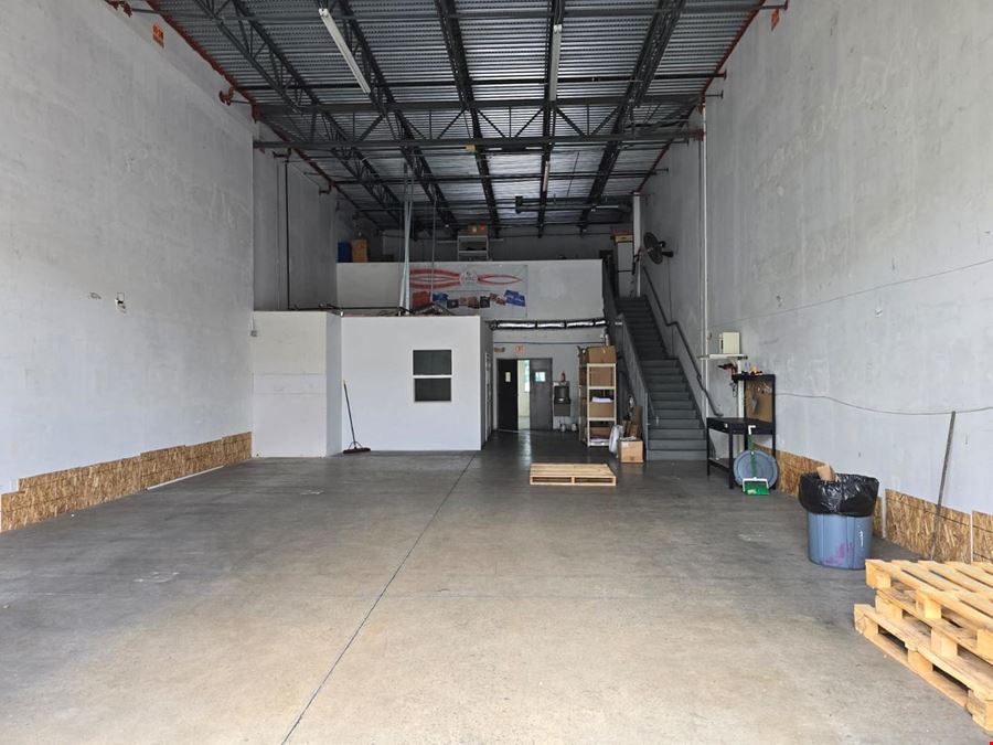 Immediate Occupancy For Lease 2,500SQFT Off/W