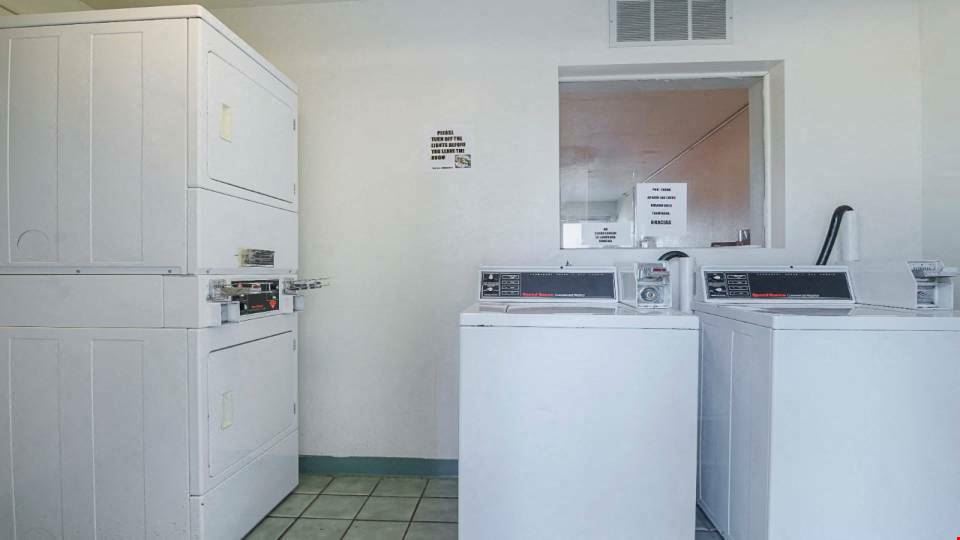 Motel 6 Mitchell