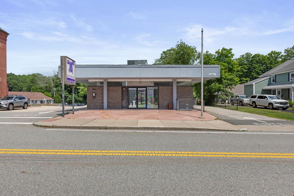 Well-located 2,924 SF Stand-alone Commercial Building in Merrimac, MA
