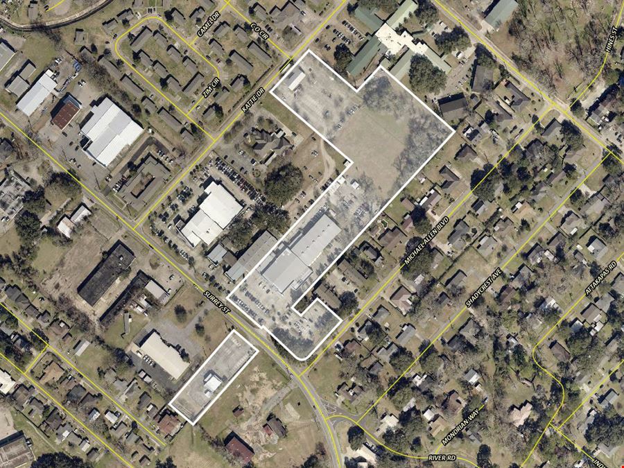 ±8.71 Acre Mixed-Use Portfolio Near Hwy 90 and Airport