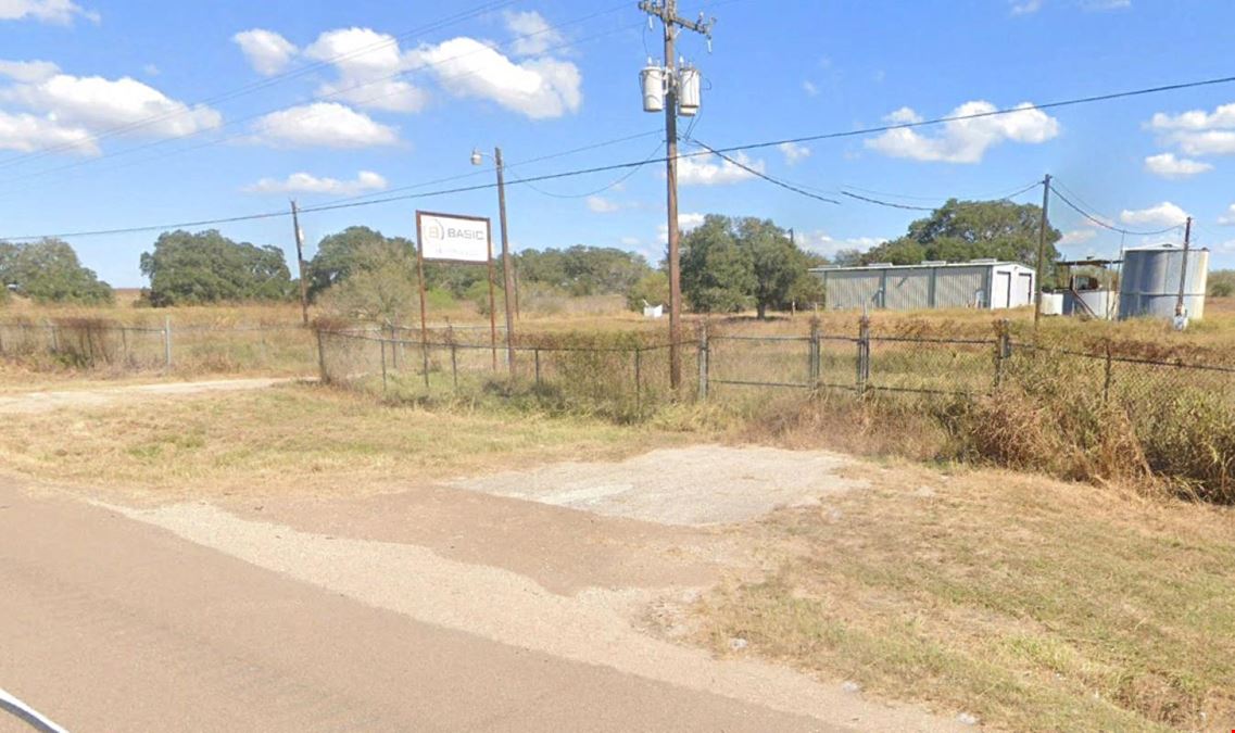 4,050 SF Metal Warehouse on 4.28 Acres – US Hwy 77