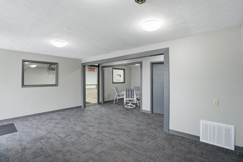 3499 E Main St