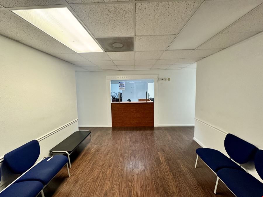 Daytona Office/Tourist/Retail - 3,608 SF
