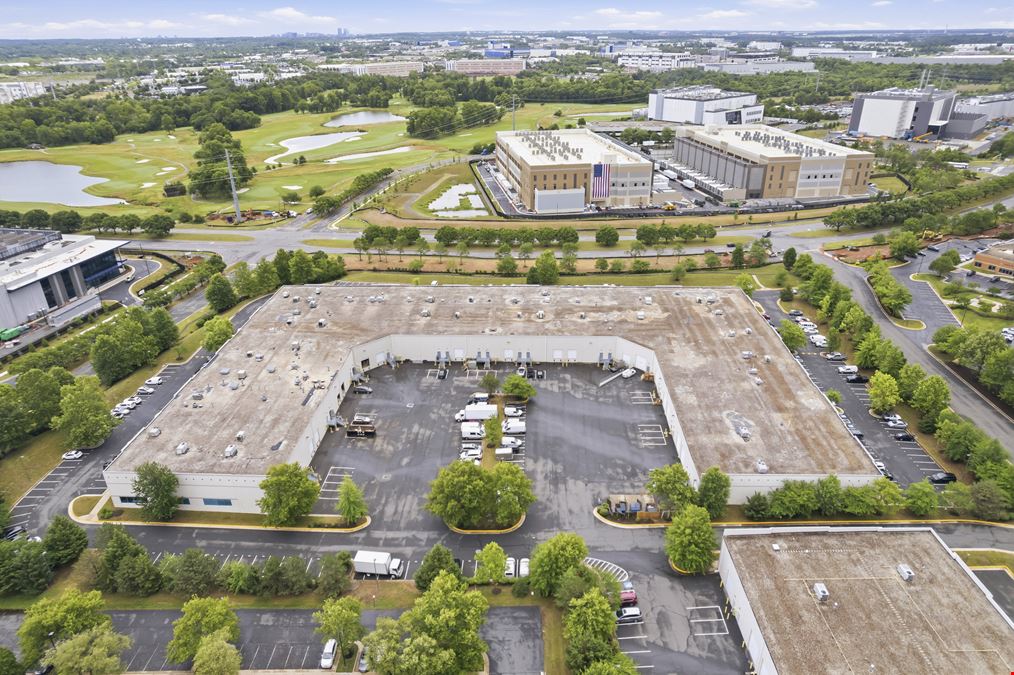25,050 SF Industrial Flex | Owner-User Opportunity