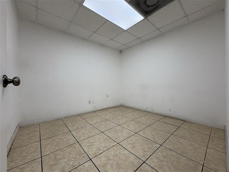 2818-20 NW 72nd Avenue, 