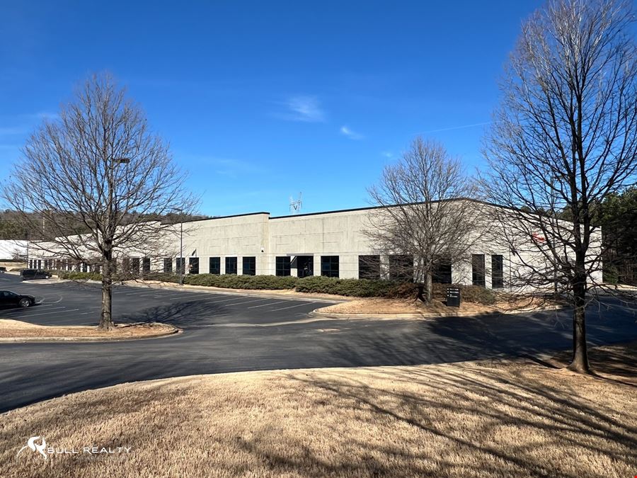 100% Occupied | Trane Anchored | ±63,726 SF Flex Space