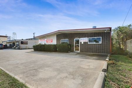 Preview of Industrial space for Rent at 3640 W Pioneer Pkwy
