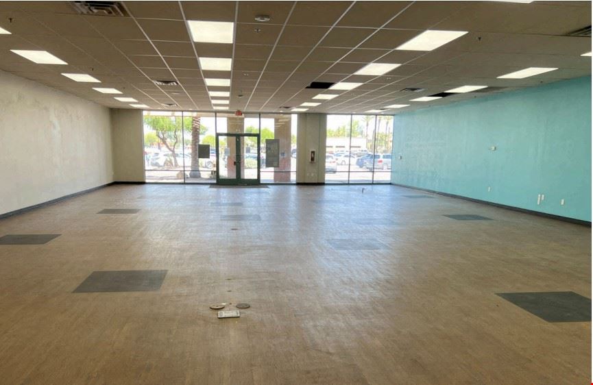 Palm Valley Marketplace SUBLEASE: Suite A08