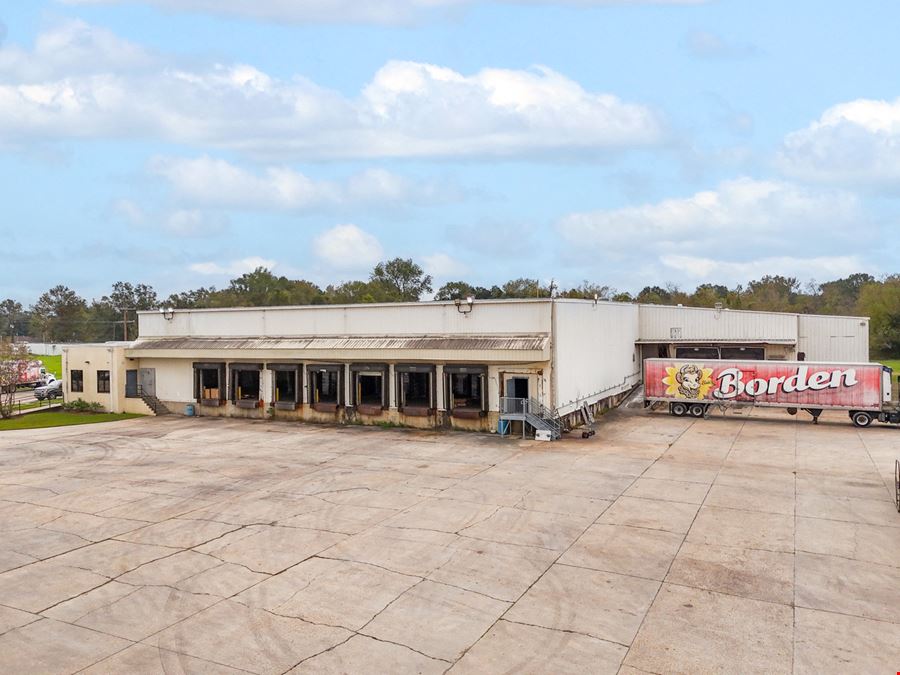 ±38,944 SF Industrial Facility with Laydown Yard and Dock Highs