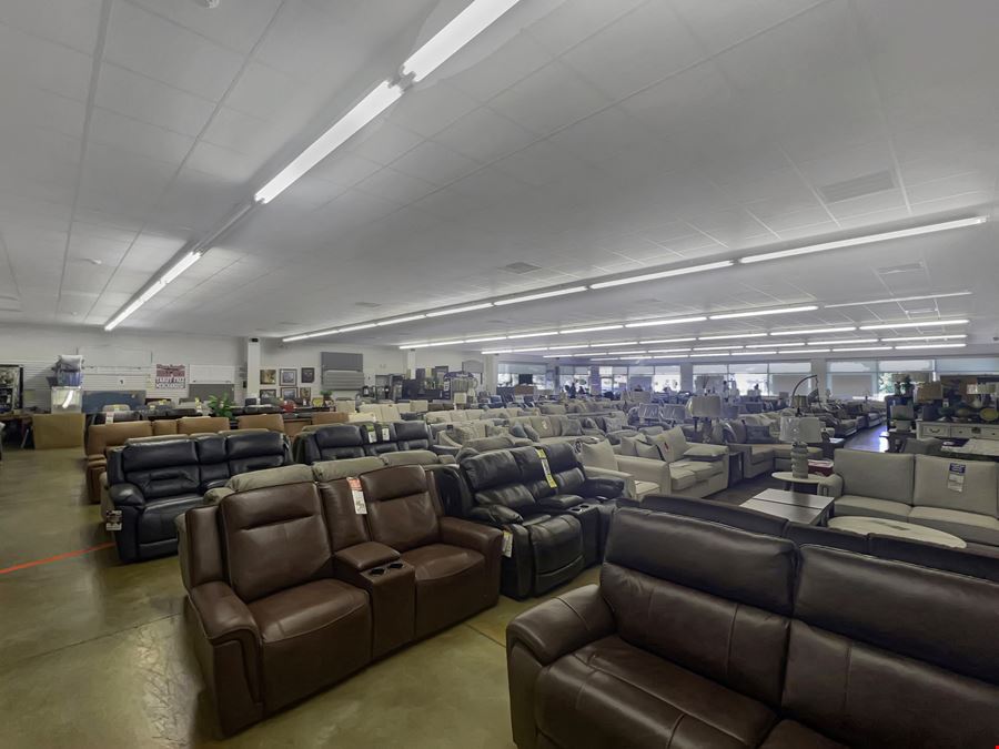 2711 McFarland Blvd