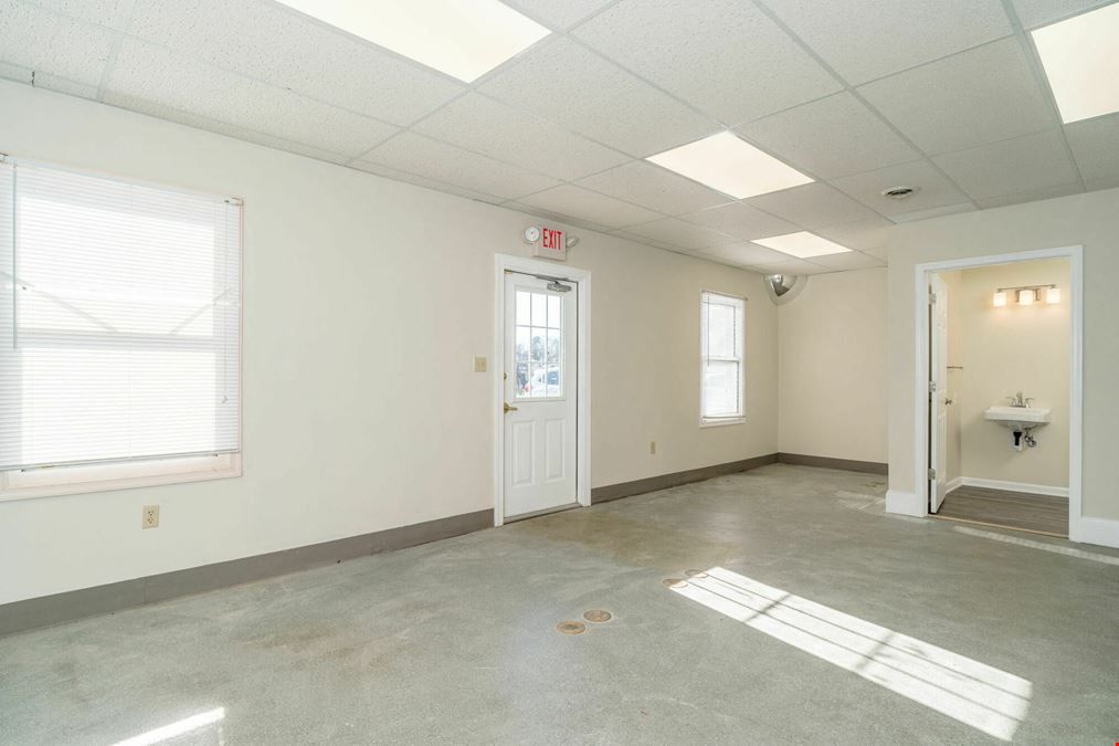 GREENBRIER OFFICE PARK | LEASE SPACE AVAILABLE